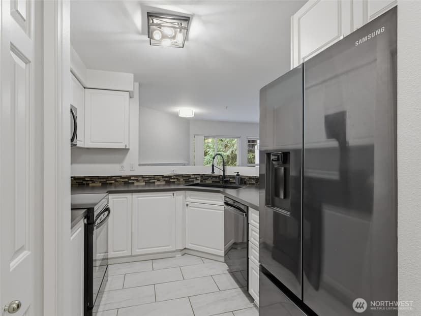 Property photo for 18501 SE Newport Way #H136, Issaquah photo 13