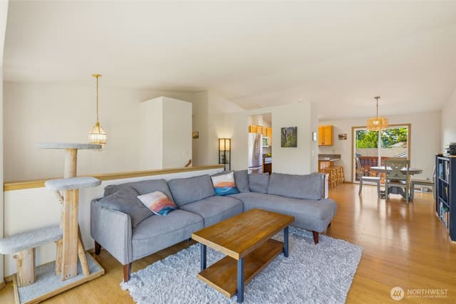 Property photo for 16973 Ashleigh Place SE, Monroe photo 4