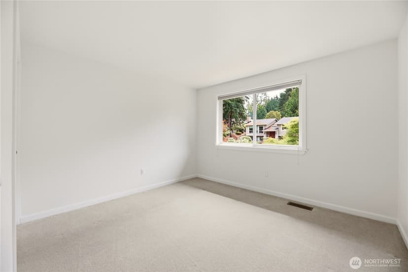 Property photo for 10310 117th Place NE, Kirkland photo 22