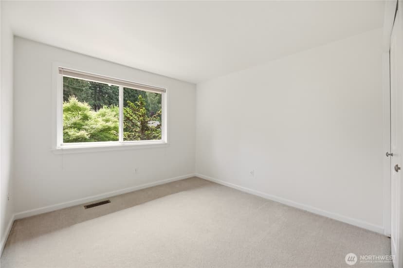 Property photo for 10310 117th Place NE, Kirkland photo 23