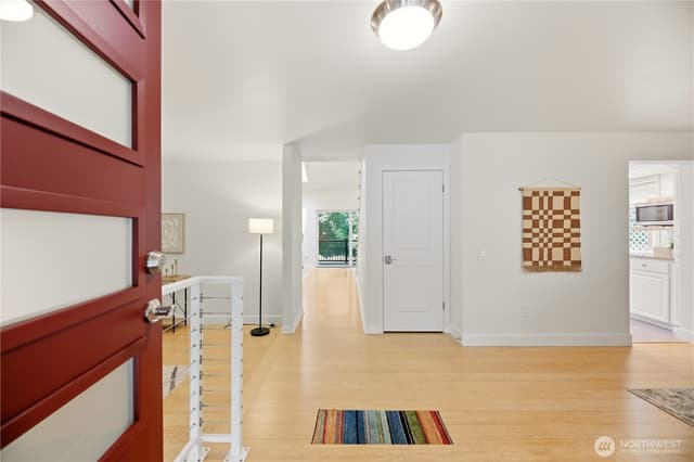 Property photo for 10310 117th Place NE, Kirkland photo 5