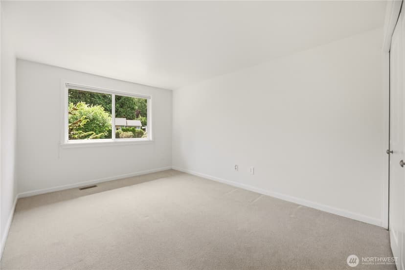 Property photo for 10310 117th Place NE, Kirkland photo 21