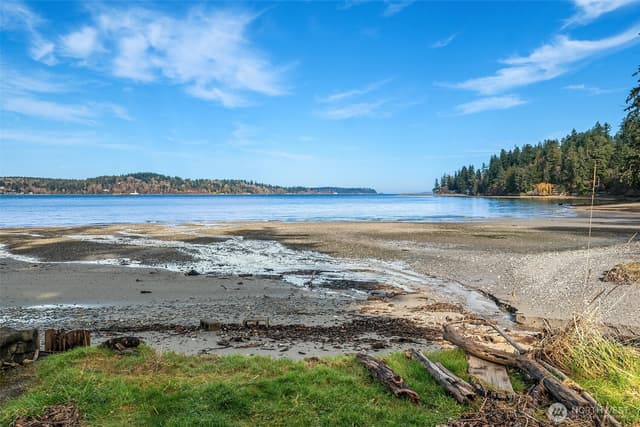 Property photo for 12825 SW Ober Beach Road, Vashon photo 4