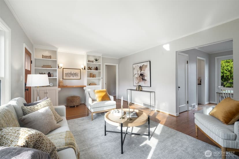Property photo for 5232 38th Avenue NE, Seattle photo 6