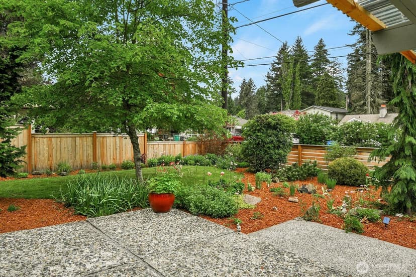 Property photo for 17542 10th Avenue NE, Shoreline photo 20
