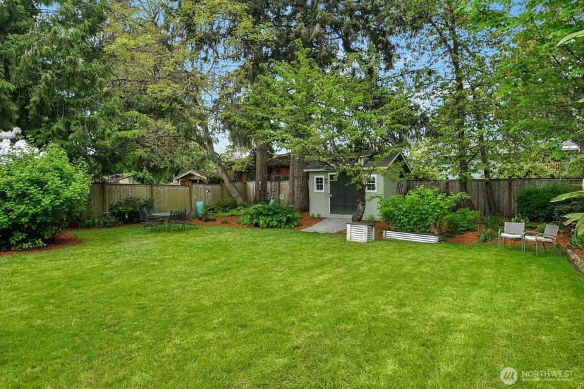 Property photo for 17542 10th Avenue NE, Shoreline photo 22