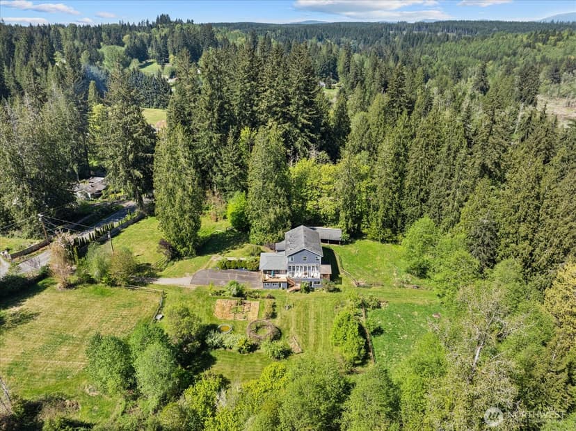Property photo for 121 N Carpenter Road, Snohomish photo 2