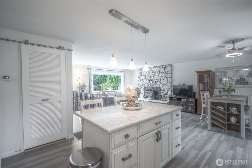 Property photo for 3515 W Tapps Drive E, Lake Tapps photo 8
