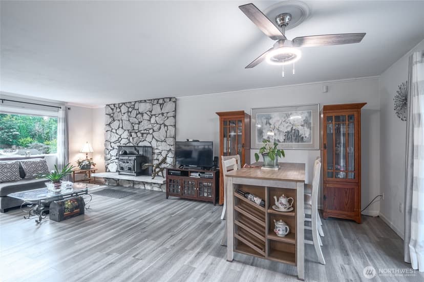 Property photo for 3515 W Tapps Drive E, Lake Tapps photo 9