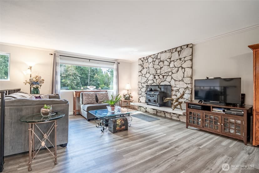 Property photo for 3515 W Tapps Drive E, Lake Tapps photo 11