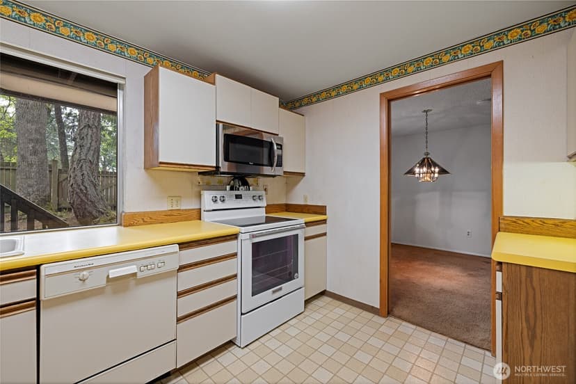 Property photo for 6323 89th Avenue W, University Place photo 10
