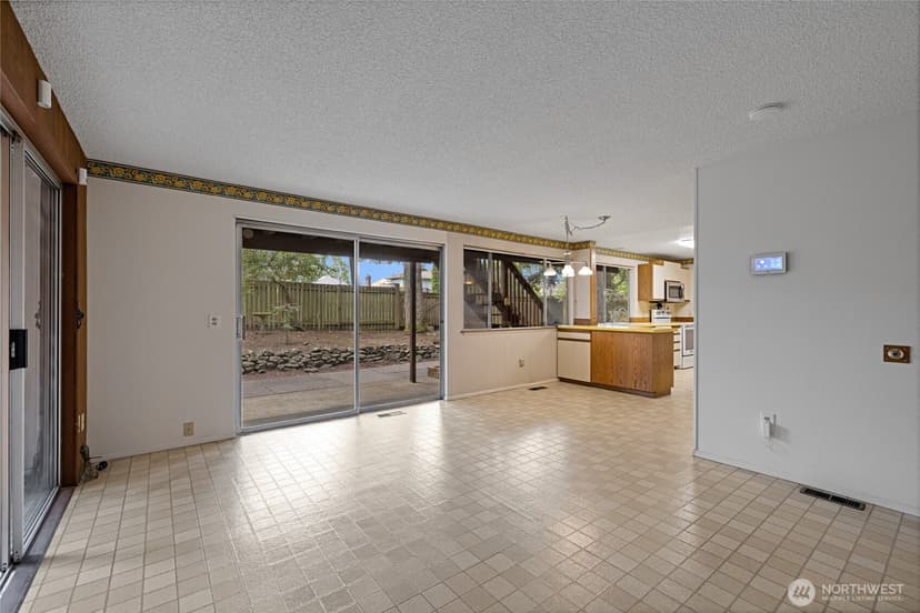 Property photo for 6323 89th Avenue W, University Place photo 16