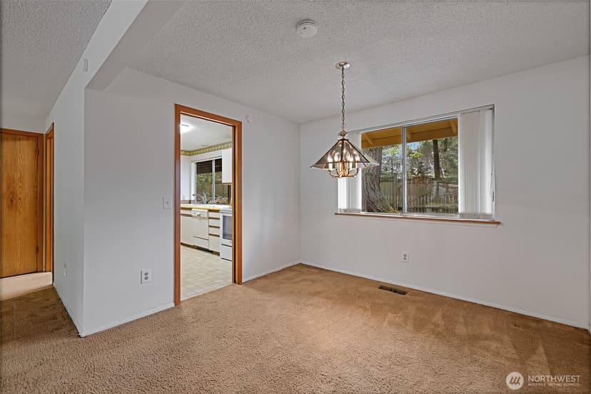 Property photo for 6323 89th Avenue W, University Place photo 9
