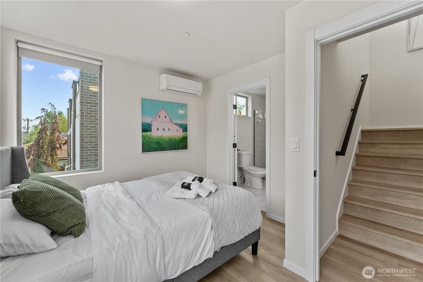 Property photo for 1118 16th Avenue #A, Seattle photo 15