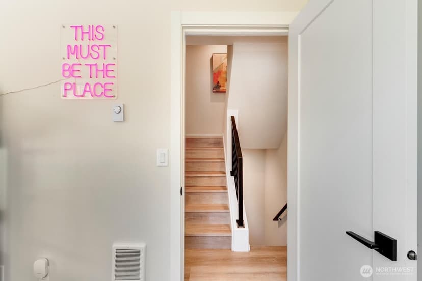 Property photo for 1118 16th Avenue #A, Seattle photo 12