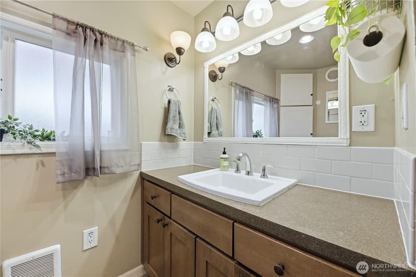 Property photo for 3631 E I Street, Tacoma photo 13