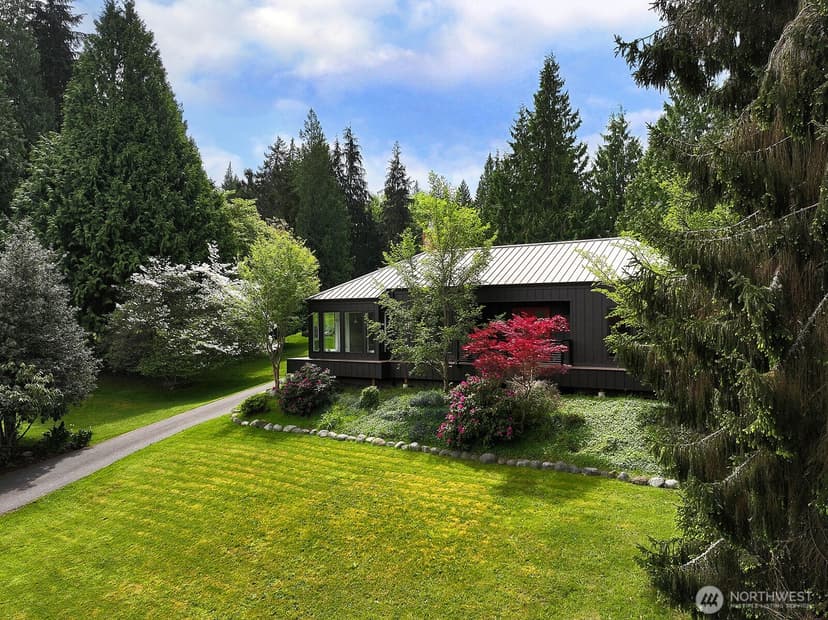 Property photo for 961 Sandy Point Road, Langley photo 35