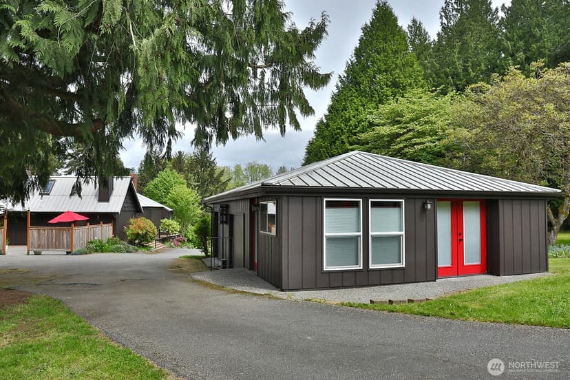 Property photo for 961 Sandy Point Road, Langley photo 26