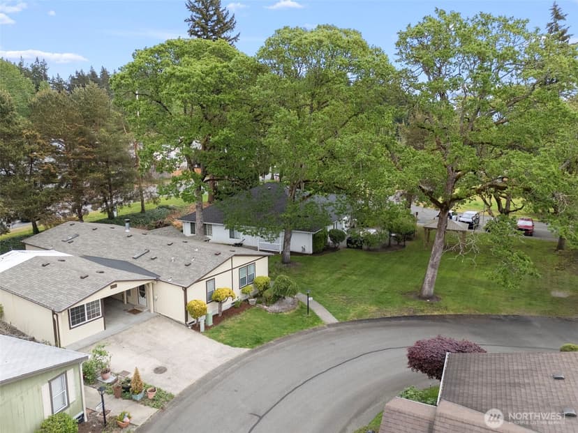 Property photo for 1829 137th Street E #101, Tacoma photo 2