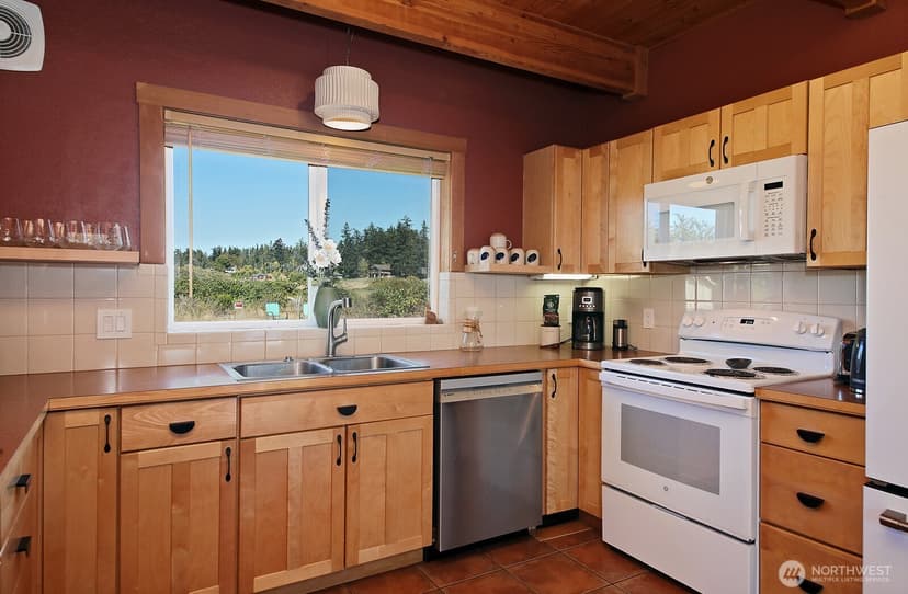 Property photo for 2633 Sunlight Beach Road, Clinton photo 14