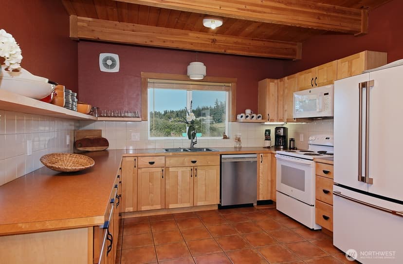 Property photo for 2633 Sunlight Beach Road, Clinton photo 13
