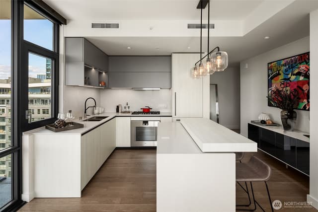 Property photo for 889 Avenue Square NE #704, Bellevue