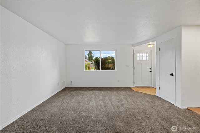Property photo for 326 W Marion Street, Arlington photo 5