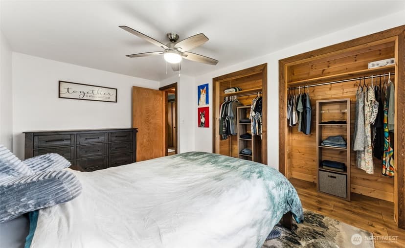 Property photo for 10402 Douglas Drive SW, Lakewood photo 16