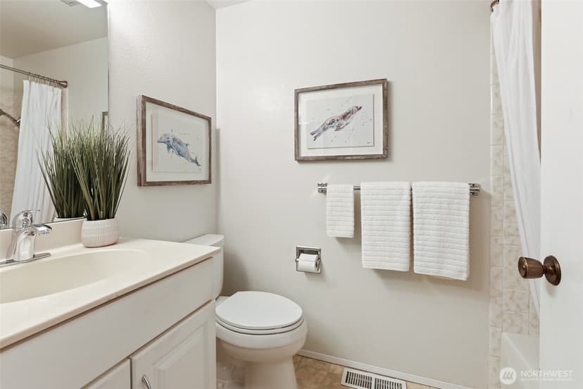 Property photo for 155 Capella Drive NW, Issaquah photo 14