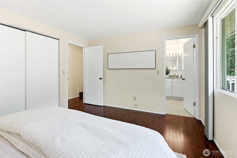 Property photo for 155 Capella Drive NW, Issaquah photo 10