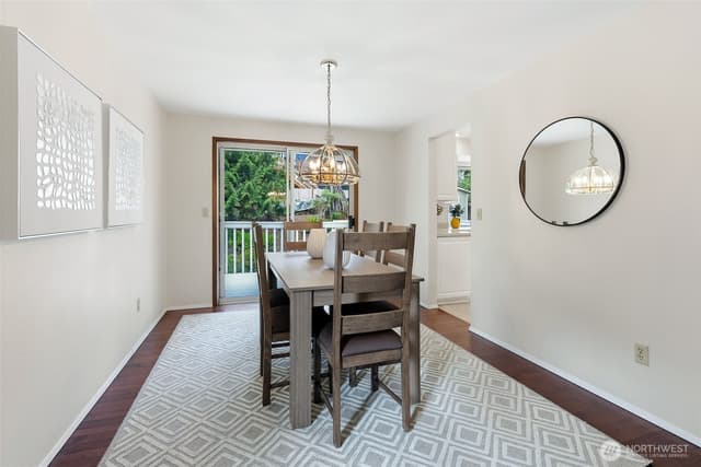 Property photo for 155 Capella Drive NW, Issaquah photo 5