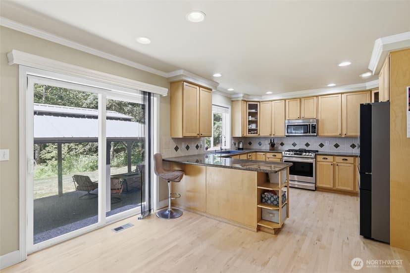 Property photo for 19010 5th Street E, Lake Tapps photo 15