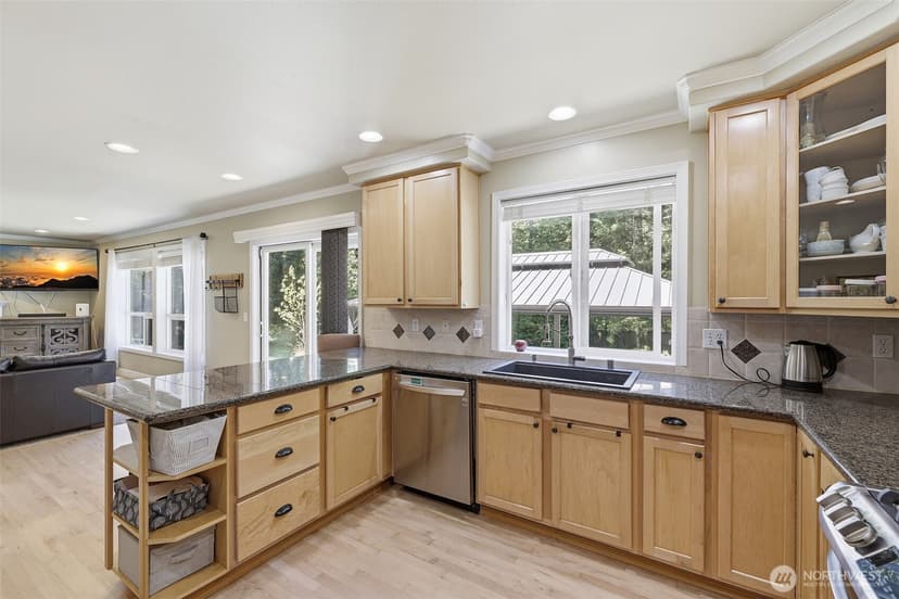 Property photo for 19010 5th Street E, Lake Tapps photo 11