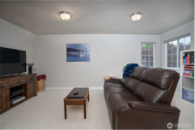 Property photo for 2103 13th Street SW, Puyallup photo 28