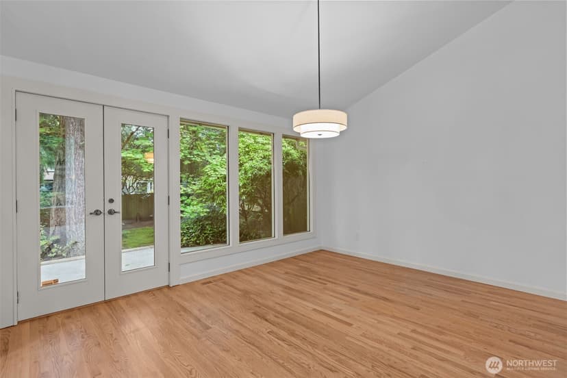 Property photo for 16438 SE 22nd Street, Bellevue photo 12