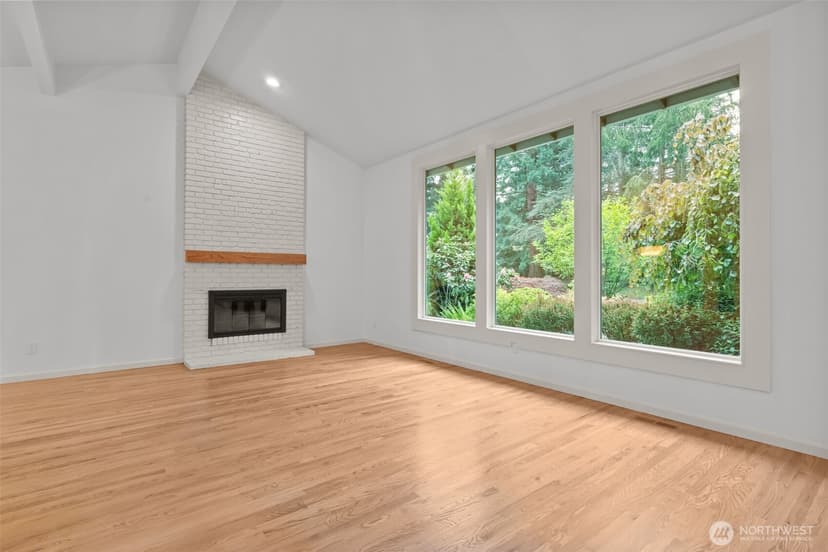 Property photo for 16438 SE 22nd Street, Bellevue photo 4