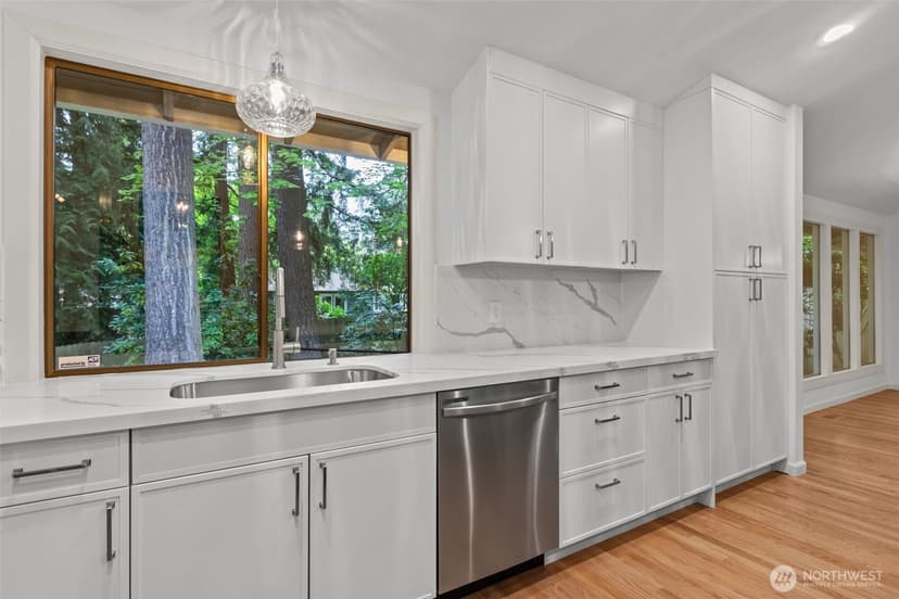 Property photo for 16438 SE 22nd Street, Bellevue photo 14