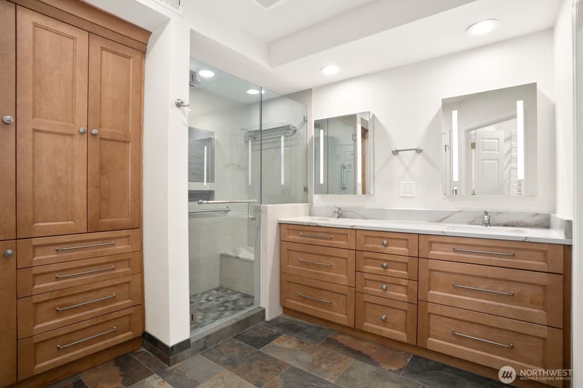 Property photo for 102 State Street S #206W, Kirkland photo 15