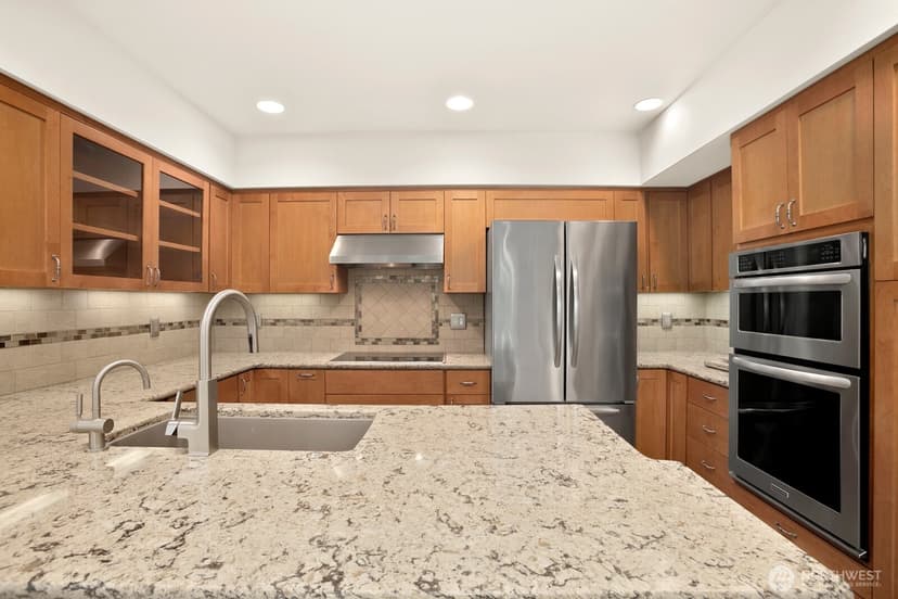 Property photo for 102 State Street S #206W, Kirkland photo 8