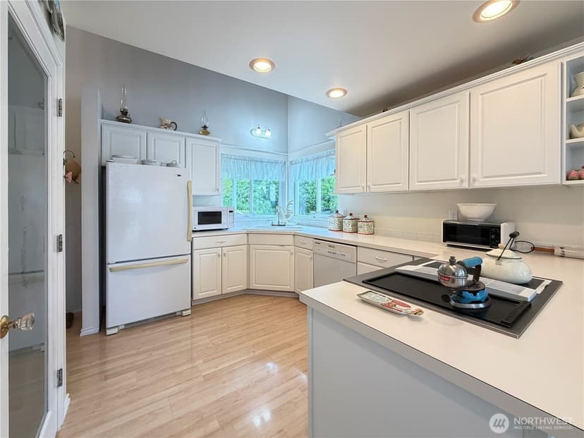 Property photo for 38 M Cascade Drive, Hat Island photo 17