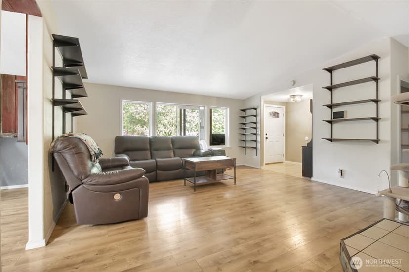 Property photo for 31113 W Whitehorse Drive, Arlington photo 5