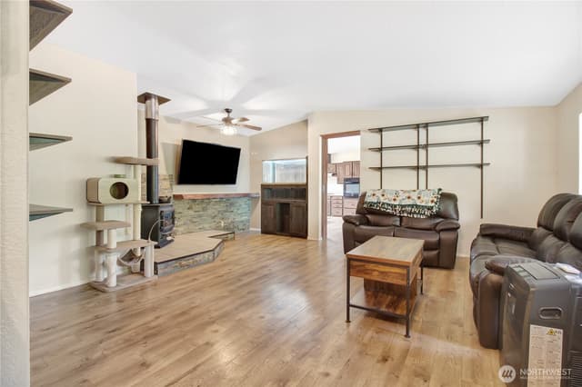 Property photo for 31113 W Whitehorse Drive, Arlington photo 4