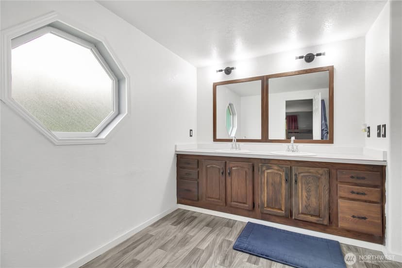 Property photo for 31113 W Whitehorse Drive, Arlington photo 24