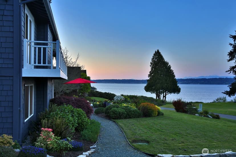 Property photo for 4654 Strawbridge Lane, Langley photo 2