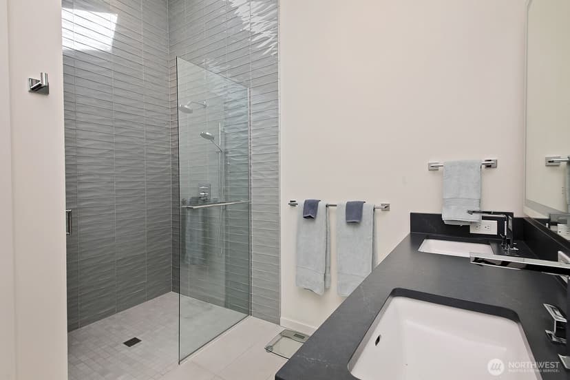 Property photo for 4654 Strawbridge Lane, Langley photo 12