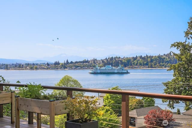 Property photo for 4652 E Hillcrest Drive, Port Orchard