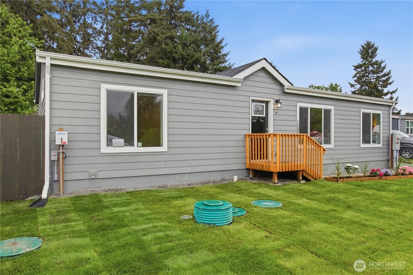Property photo for 15801 85th Avenue E, Puyallup photo 2