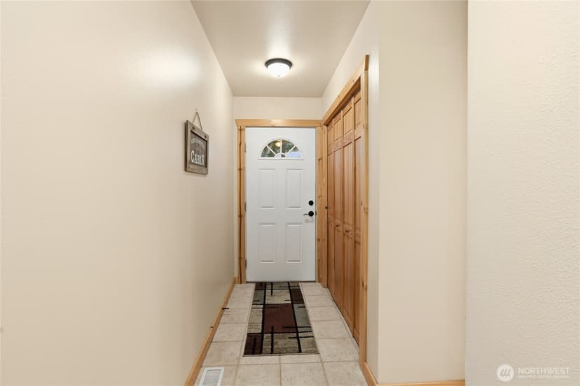 Property photo for 51 Klancie Lane, Cle Elum photo 3