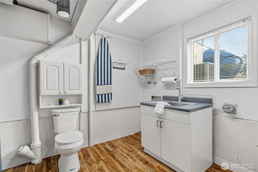 Property photo for 2017 Jones Circle SE, Renton photo 29