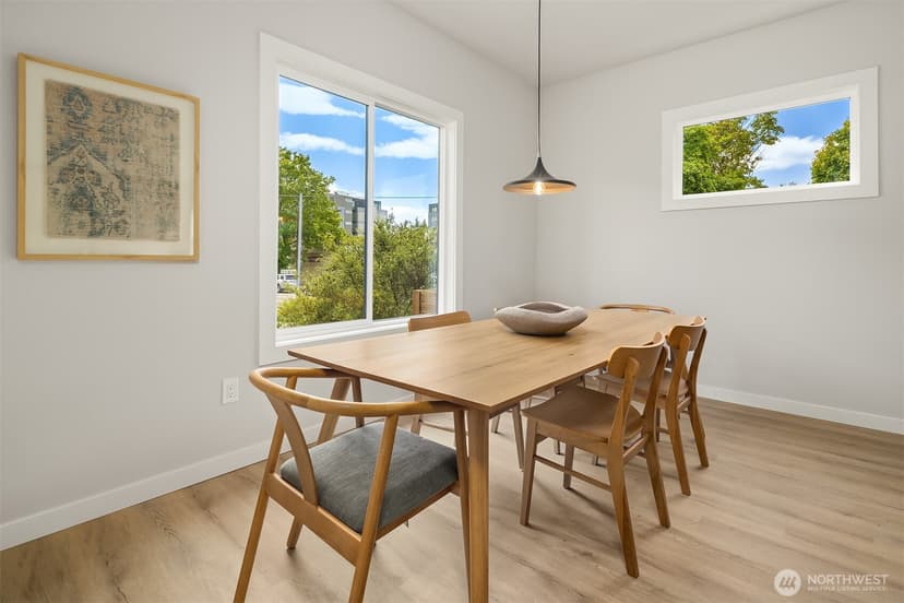 Property photo for 2302 E Pike Street, Seattle photo 9